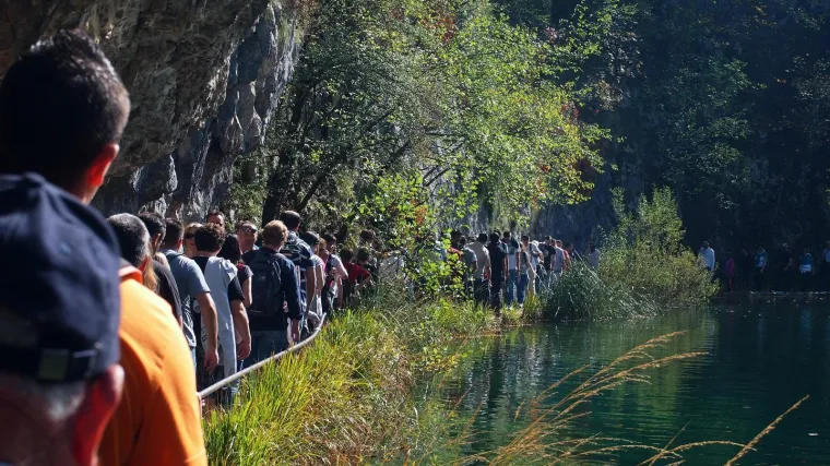 Zbog previ&scaron;e turista poskupili karte za Plitvička jezera: Postigli kontraefekt, a ne željen učinak