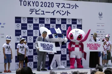 Maskote OI i POI 2020. nazvane Miraitowa i Someity