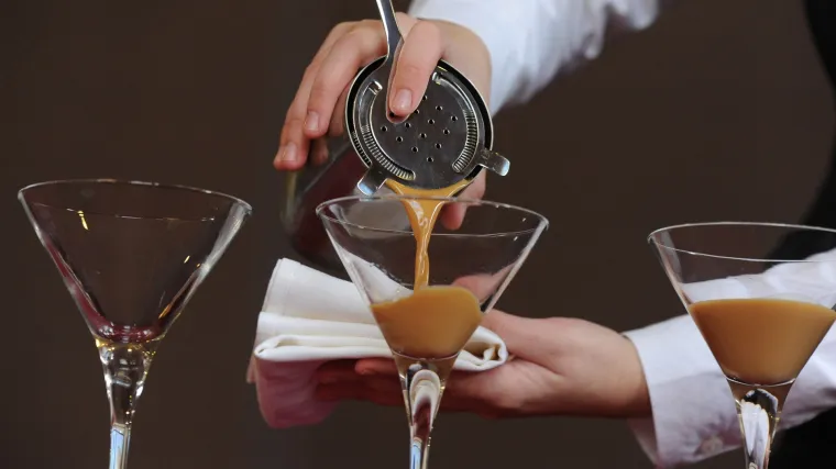 Konobar uvrijedio homoseksualni par, pa dobio otkaz: Vlasnica restorana digla tužbu