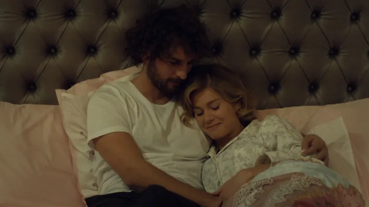 Melek napu&scaron;ta Bahar, a Nilaj dovodi malenu do Hulije koja ne zna da joj je to kći (Djevojka sa sela)