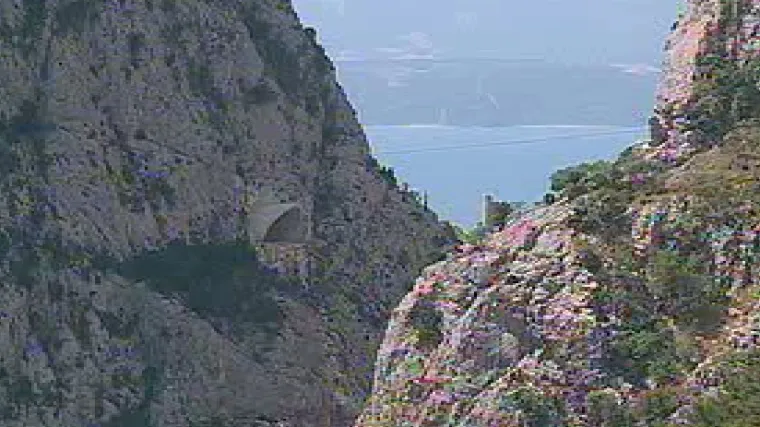 Gotovo 300 mil. kuna potro&scaron;eno na tunel i most koji vode - u provaliju!