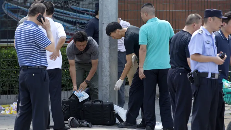 Drama ispred američkog veleposlanstva u Pekingu: Odjeknula eksplozija, dim iznad grada