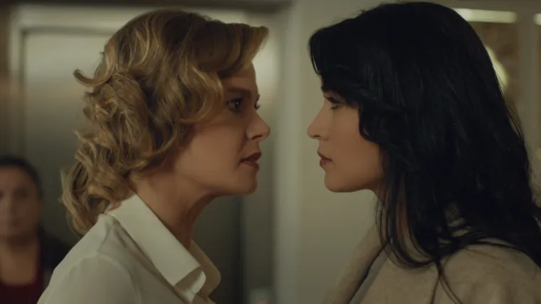 Kako bi se osvetile Melek Hulija i Zejnep postaju saveznice (Djevojka sa sela)