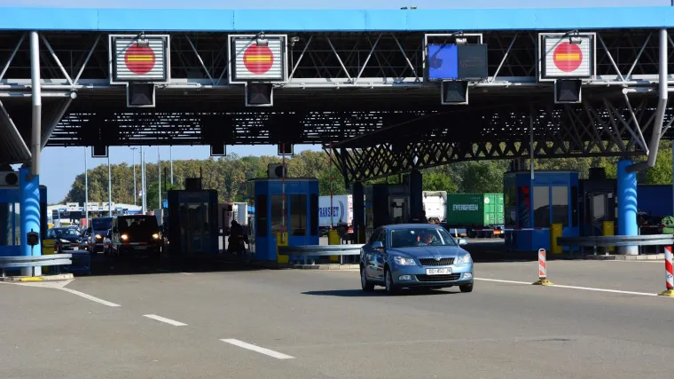 Kolona na Bajakovu duga jedan kilomtar, gust je promet i na A3