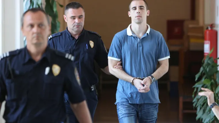 Žrtvu smatrao sotonom pa ju izbo 40 puta: Nastavljeno suđenje 'ubojici iz Crikvenice'