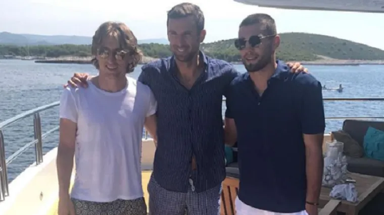 Vatreni su vi&scaron;e od suigrača; zajedno plove Jadranom