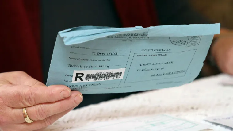 'Banka nas je ovr&scaron;ila bez obja&scaron;njenja, i to nakon 13 godina. Nismo ni znali za postupak!'