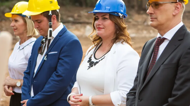 HDZ-ova MINISTRICA ŽALAC SE NEVIĐENO OSRAMOTILA PRED KAMEROM: Poluotok Pelje&scaron;ac je nazvala otokom!