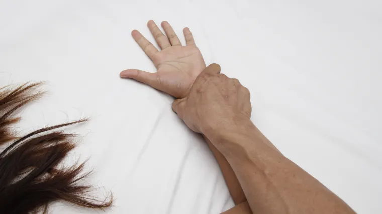 Francuska usvojila zakon protiv seksualnog uznemiravanja i silovanja na ulici, ljevičari se pobunili