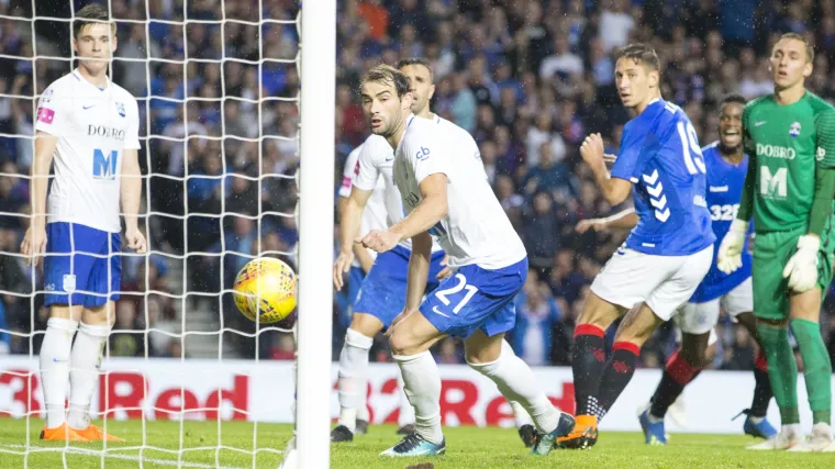 Hrvat u redovima Rangersa presudio Osječanima: Momčad Stevena Gerrarda pro&scaron;la u playoff EL-a