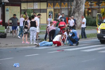 Mladi pijani motociklist (16) naletio na pješakinje na nogostupu i ubio 18-godišnjakinju