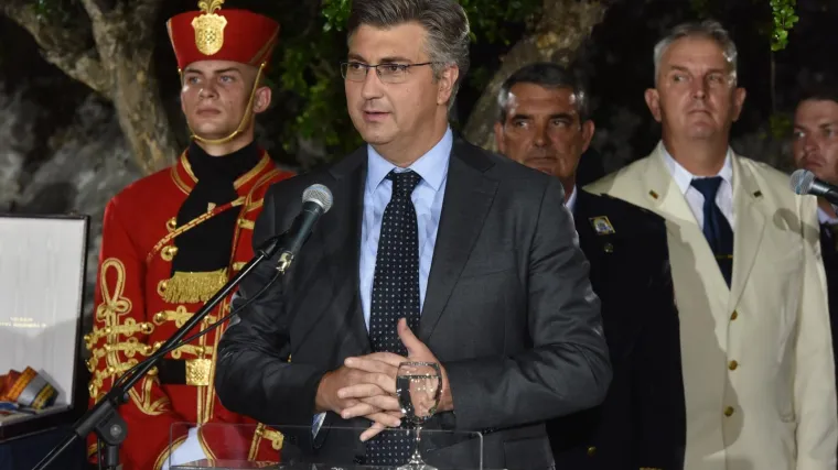 FOTO Premijer Plenković stigao u Knin: 'Mi smo Srbima poslali poruke mira, ali želimo i istinu'