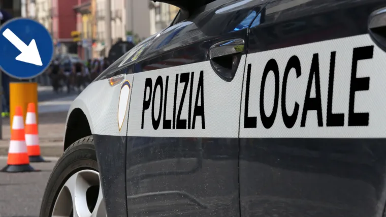 Sudarili se kombi i kamion u Italiji, poginulo 12 radnika migranata