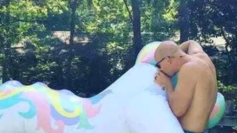 Kad pušeš luftić na krivom mjestu, pa slika 'krivo' ispadne: 'Ljubav na prvi uzdah'