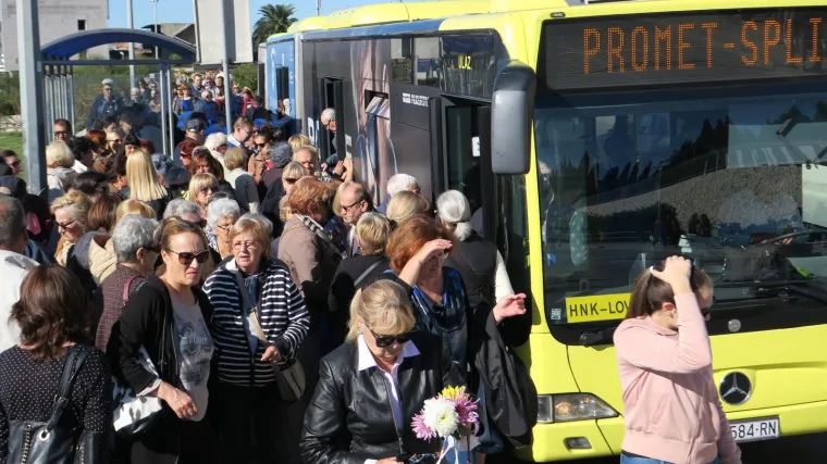 Budi i ti kao &scaron;ofer Ante: Jednim potezom Splićanin je osvojio srca putnika