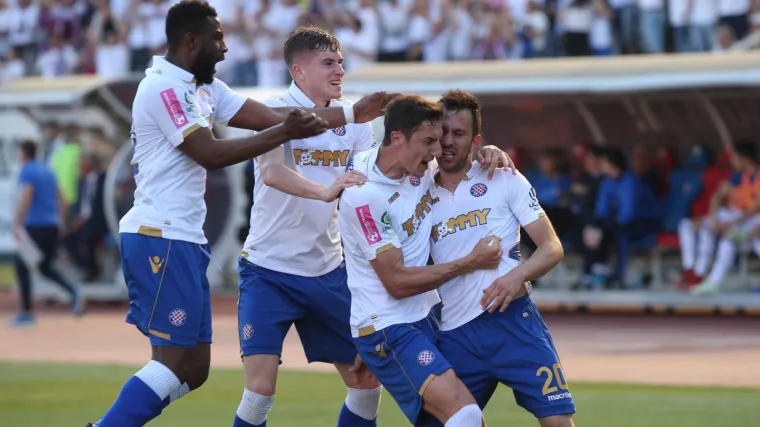 Podsjetite se kako su izgledali prethodni trijumfi Bijelih nad rumunjskim klubovima