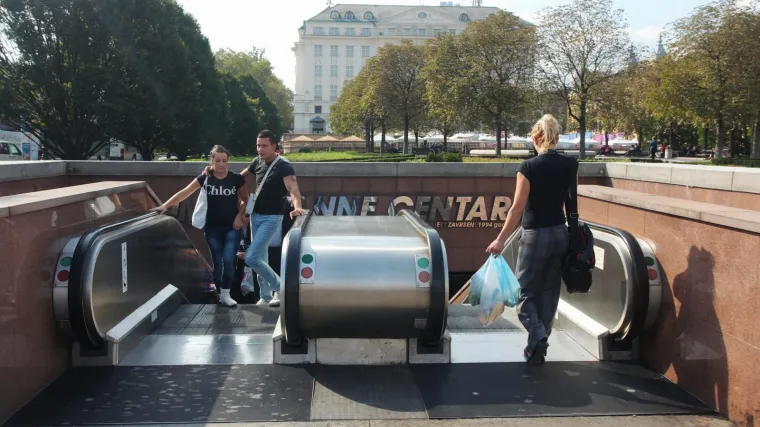 Genijalci iz Importanne centra došli su na ideju naplaćivati vožnju pokretnim stepenicama!?