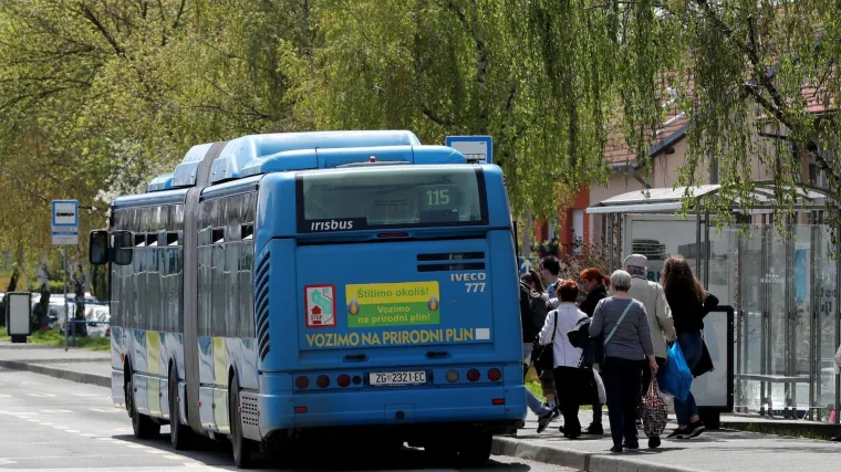 Treba li netko umrijeti u autobusu?