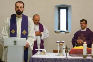 'Susjed je polugol i bos istrčao da mu pomogne, krvario je iz usta'
