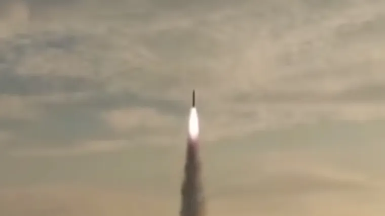 Kina uspješno testirala hipersoničnu letjelicu koja će lansirati nuklearne projektile