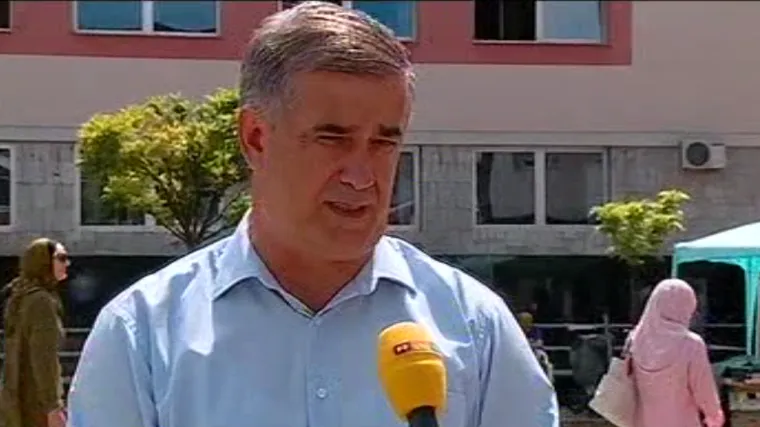 Fazlić: 'Tisuću ljudi živi u nikakvim uvjetima, sada su očajni, a kad dođe zima bit će u agoniji'