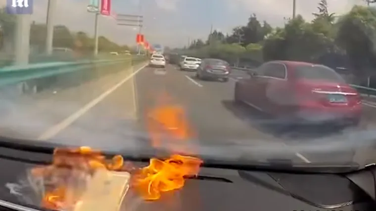 Iznenada počeo gorjeti, pa eruptirao u vatrenu kuglu