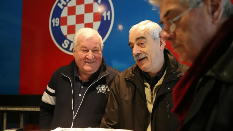 Bio je član zlatne jugoslavenske reprezentacije