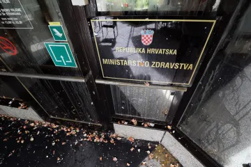 Gađali Kujundžićevo ministarstvo jajima: Priveden supredsjednik 'Slobodne Hrvatske'