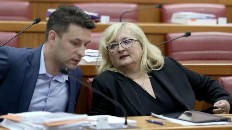 'Ako ne smijeni Kujundžića, s oporbom ćemo pokrenuti inicijativu za njegov opoziv'