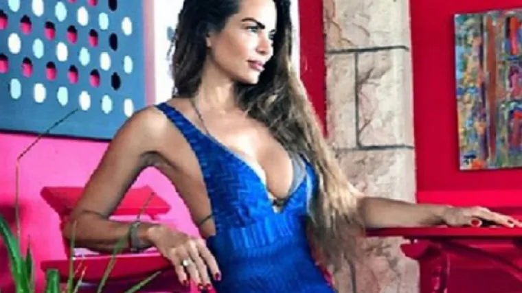 U minijaturnoj haljinici pokazala svoje najveće adute