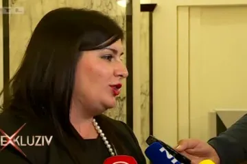 Modni gafovi hrvatskih političarki: Što je zabranjeno nositi u Saboru?