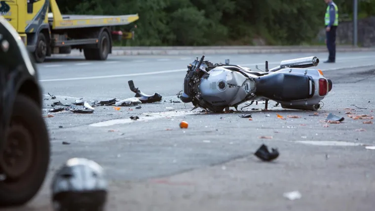 Stra&scaron;na nesreća kod Koprivnice: U direktnom sudaru motociklist poginuo na mjestu