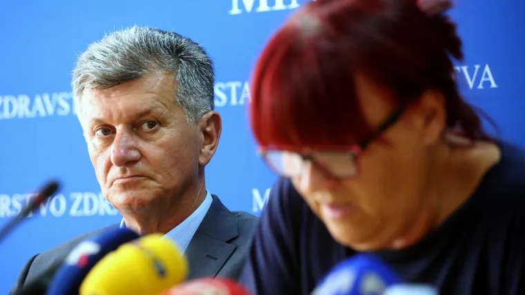 Nakon najavljenih tužbi, Kujundžić opet prijeti: 'Tražit ću oduzimanje licenci Linić, Jovanoviću i Petrovu'