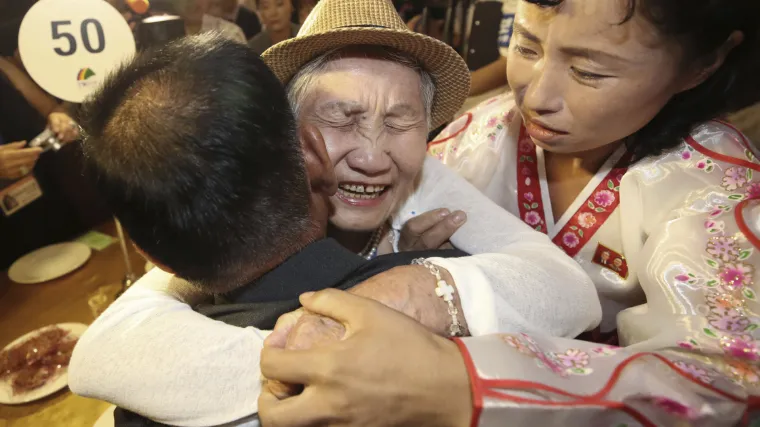 VIDEO Dirljiv susret razdvojenih korejskih obitelji: Najstariji sudionik ima 101 godinu