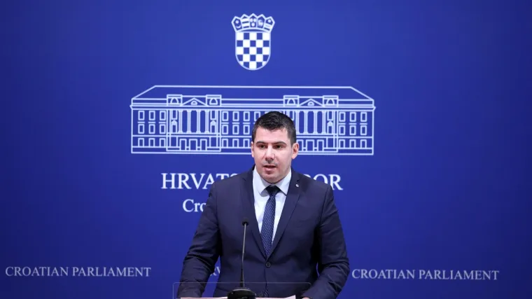 Most: 'Fascinantno je da ministar koji je radio u Agrokoru naziva poduzetnike lopovima'