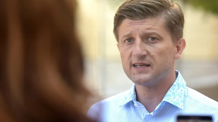 Kolike će biti plaće direktora? 'Ni&scaron;ta nije Sveto pismo'