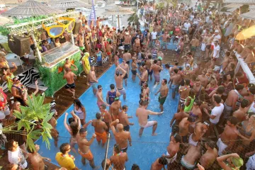 Zarada na partijanerima na Zrću: Dok je zabave, za cijene ne pitaju