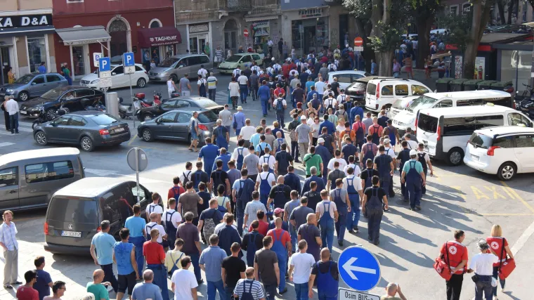 Sastanak u Vladi nije urodio plodom, &scaron;trajk u &scaron;kveru se nastavlja: 'Od ponedjeljka mijenjamo priču'