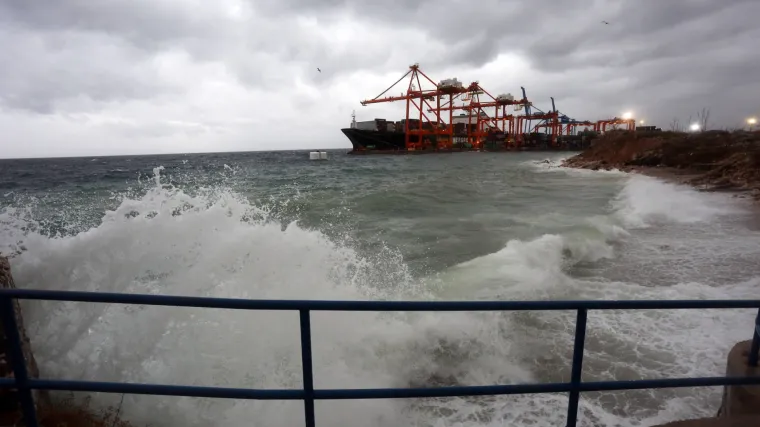Upaljen meteoalarm za priobalje: Bura će biti jaka, a zbog vremena odrađene dvije akcije spa&scaron;avanja