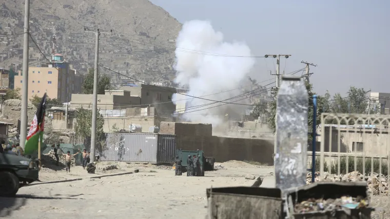 Troje mrtvih uključujući policajca u samoubilačkom napadu u Arganistanu