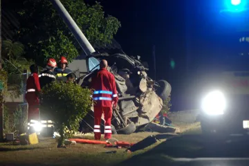 Poginula dvojica motociklista, 28-godi&scaron;njaka iz smrskanog auta izvlačili vatrogasci