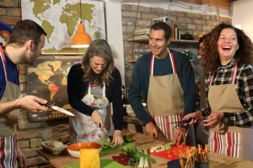 Stranci su ludi za njegovom idejom, sve kreće s - pregačom