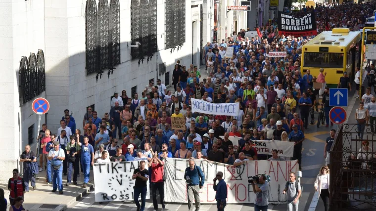 Radnici Uljanika na ulicama Pule u nikad većem broju: Pridružili im se i građani