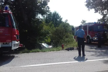 Automobil sletio s ceste, dvoje mrtvih. Život izgubili supružnici, a ozlijeđeno je dijete?!