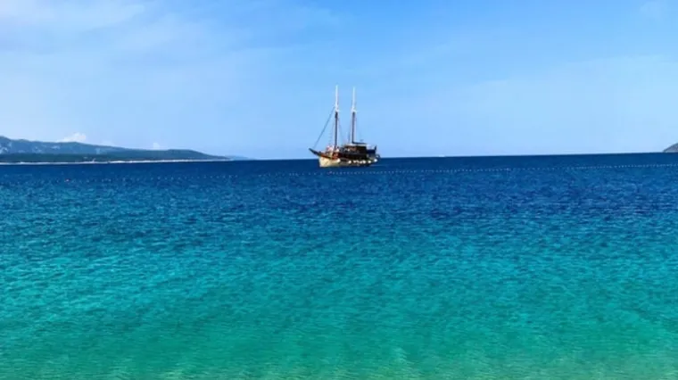 Nas nije briga koliko nijansi ima na ovoj fotki, ali nam je drago &scaron;to se o ljepotama Hrvatske povela jo&scaron; jedna beskonačna rasprava