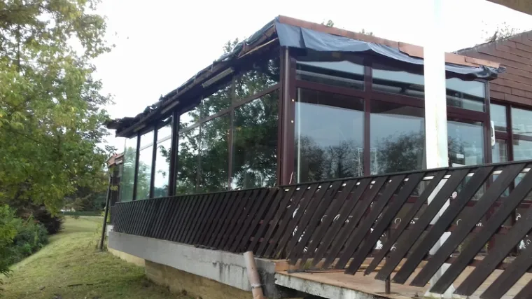 Nekad kultni restoran na Rakovcu sada posjećuju samo lopovi &ndash; ukrali čak i limeni krov i građu krovi&scaron;ta?!