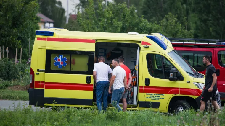 Ormar pao na dvogodi&scaron;nje dijete, zbog te&scaron;kih ozljeda umrlo u bolnici u Novoj Gradi&scaron;ki
