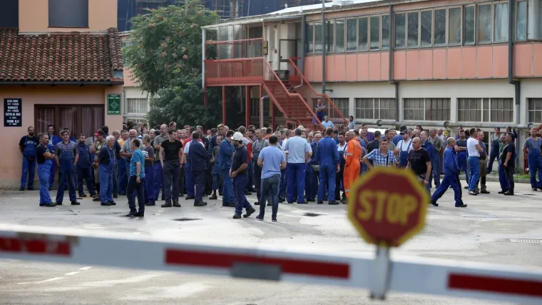 &Scaron;trajk u 3. maju prekinut, radnici na radnim mjestima, no materijala za rad nema