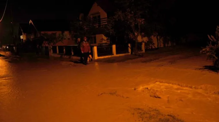 'Godinama upozoravamo na oborinske vode, ali ništa se ne poduzima. Tko će sanirati štete?'
