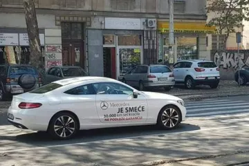 Srbin poludio zbog garancije i fino 'ukrasio' auto - da svi vide kakvo je smeće